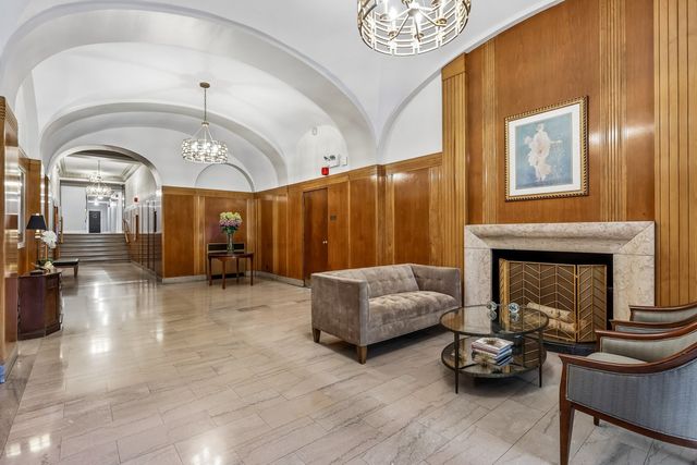 1755 E 55th Street 605, Chicago, IL 60615