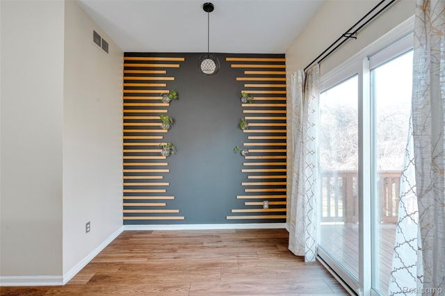 38302 Saratoga Circle, Farmington Hills, MI 48331