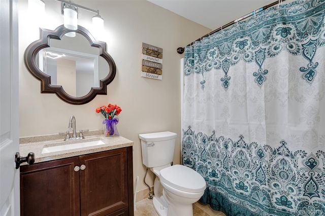 38302 Saratoga Circle, Farmington Hills, MI 48331