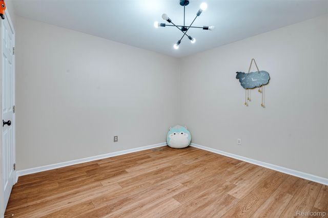 38302 Saratoga Circle, Farmington Hills, MI 48331