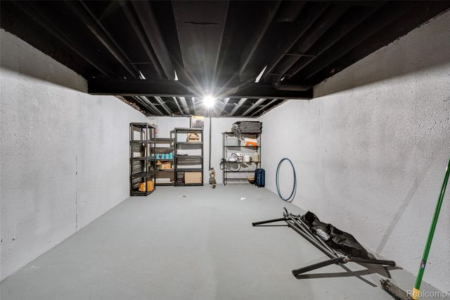 38302 Saratoga Circle, Farmington Hills, MI 48331