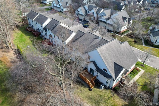 38302 Saratoga Circle, Farmington Hills, MI 48331