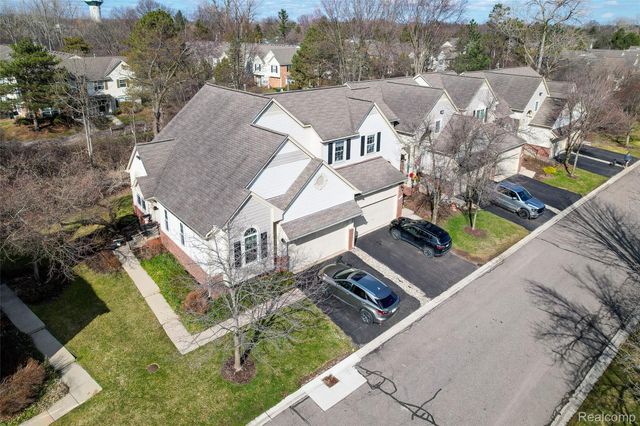 38302 Saratoga Circle, Farmington Hills, MI 48331