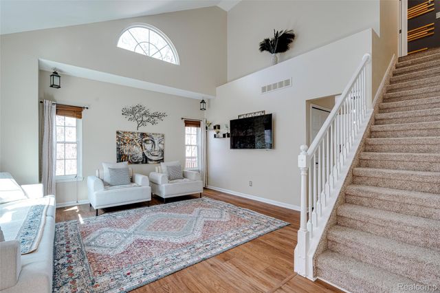 38302 Saratoga Circle, Farmington Hills, MI 48331