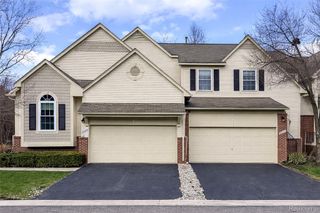 38302 Saratoga Circle, Farmington Hills, MI 48331