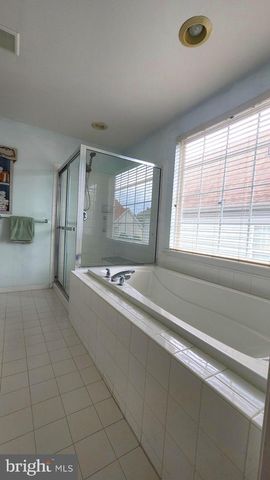 750 TWINING WAY, Collegeville, PA 19426