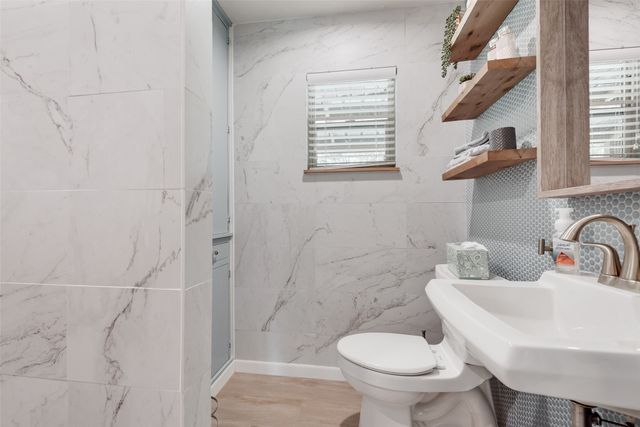 229 Lakeside Drive, West Tawakoni, TX 75474