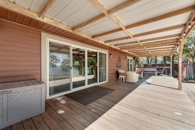 229 Lakeside Drive, West Tawakoni, TX 75474