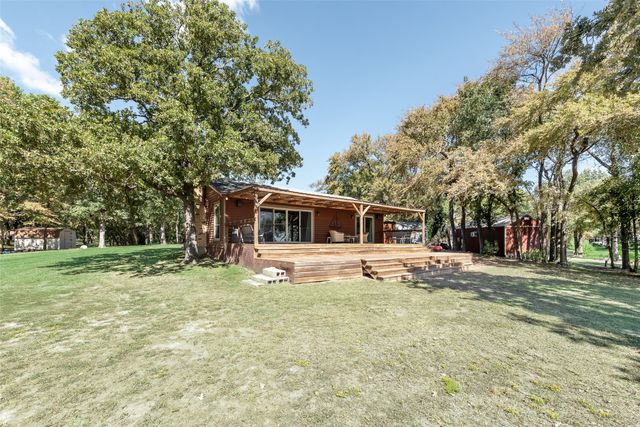 229 Lakeside Drive, West Tawakoni, TX 75474