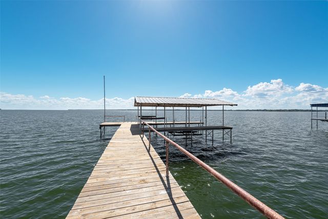 229 Lakeside Drive, West Tawakoni, TX 75474