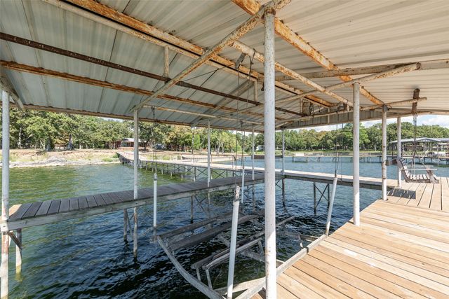 229 Lakeside Drive, West Tawakoni, TX 75474