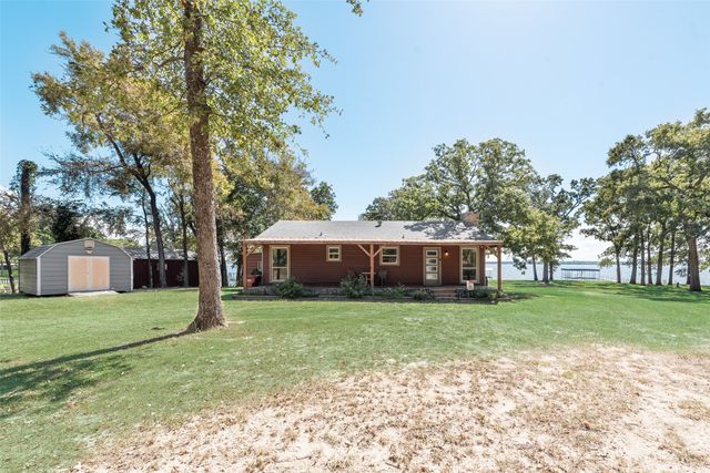 229 Lakeside Drive, West Tawakoni, TX 75474