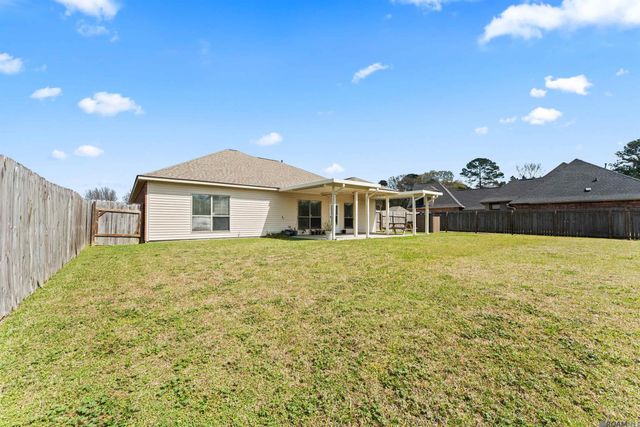 11078 Iberia Dr, Denham Springs, LA 70726