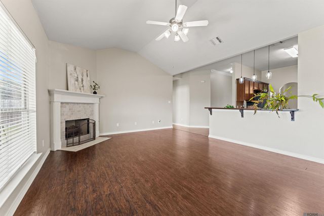 11078 Iberia Dr, Denham Springs, LA 70726