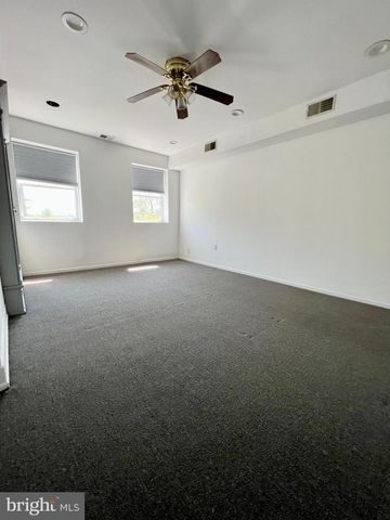 412 N 32ND ST, Philadelphia, PA 19104