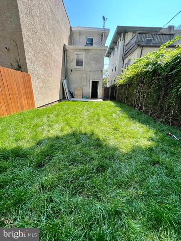 412 N 32ND ST, Philadelphia, PA 19104