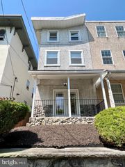 412 N 32ND ST, Philadelphia, PA 19104