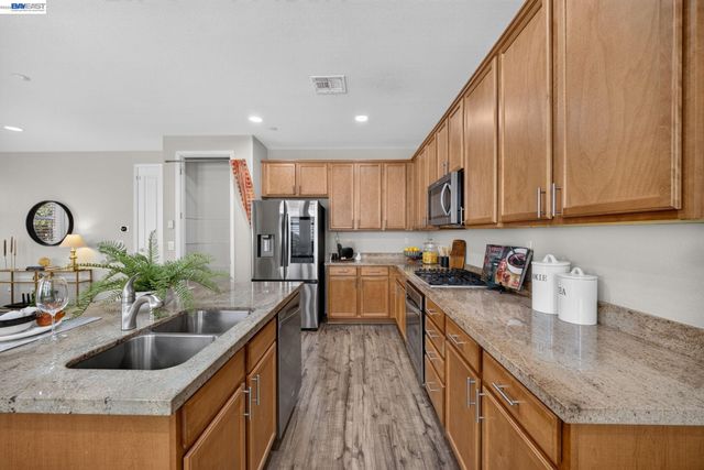 304 Misty Cir, Livermore, CA 94550