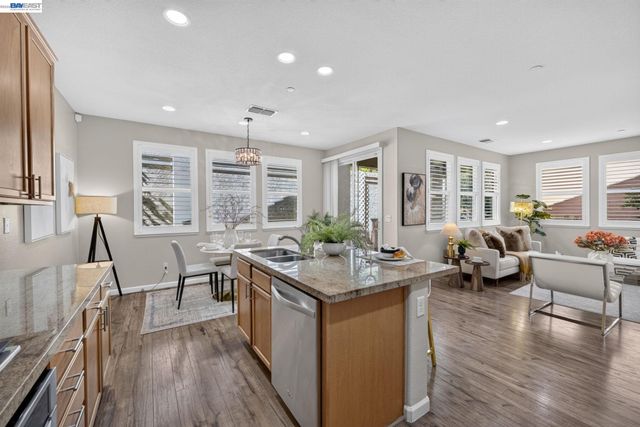 304 Misty Cir, Livermore, CA 94550