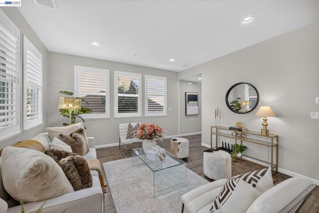 304 Misty Cir, Livermore, CA 94550