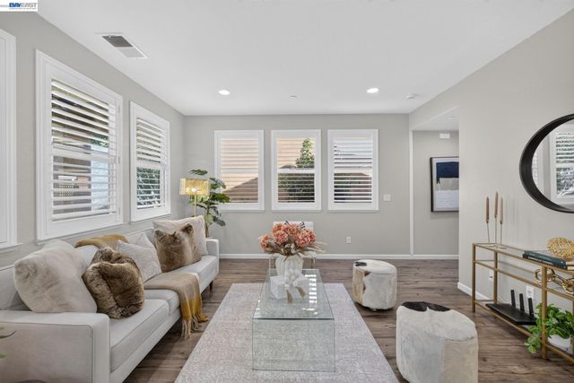 304 Misty Cir, Livermore, CA 94550