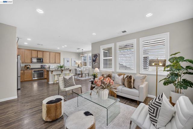 304 Misty Cir, Livermore, CA 94550