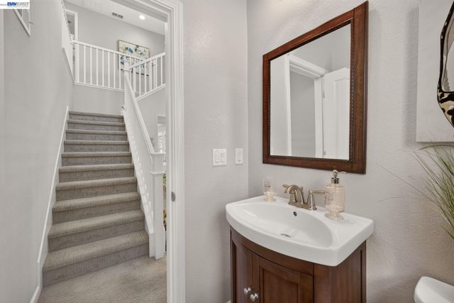 304 Misty Cir, Livermore, CA 94550
