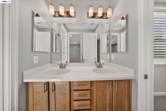 304 Misty Cir, Livermore, CA 94550