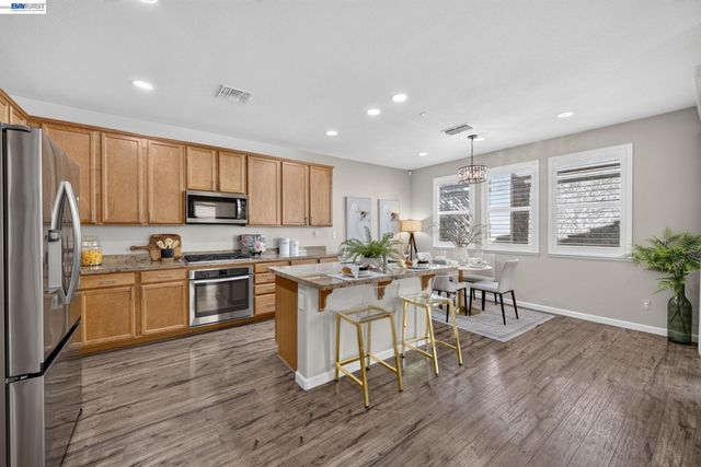 304 Misty Cir, Livermore, CA 94550