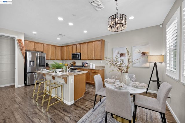 304 Misty Cir, Livermore, CA 94550