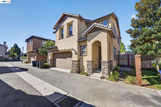 304 Misty Cir, Livermore, CA 94550
