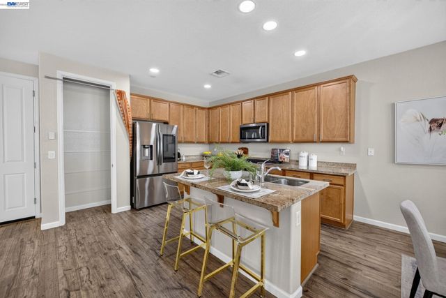 304 Misty Cir, Livermore, CA 94550