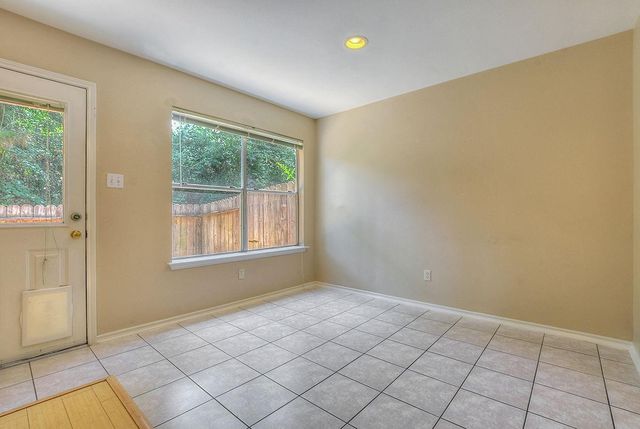 7 Newberry Trail Court, The Woodlands, TX 77382