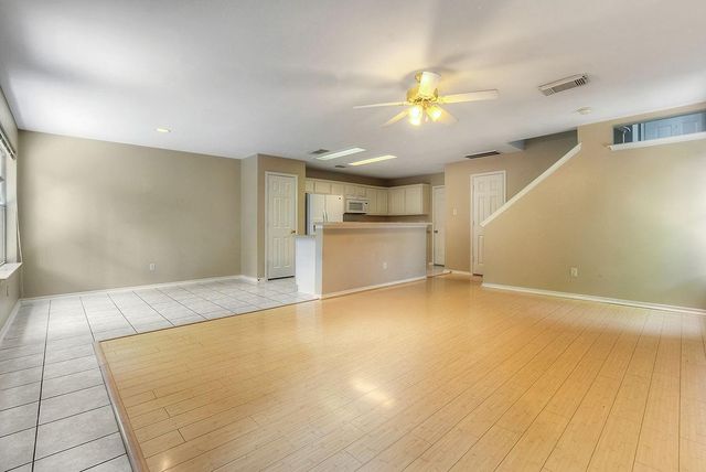 7 Newberry Trail Court, The Woodlands, TX 77382