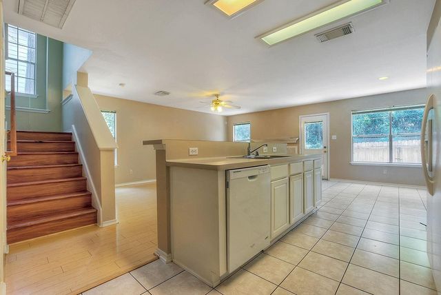 7 Newberry Trail Court, The Woodlands, TX 77382