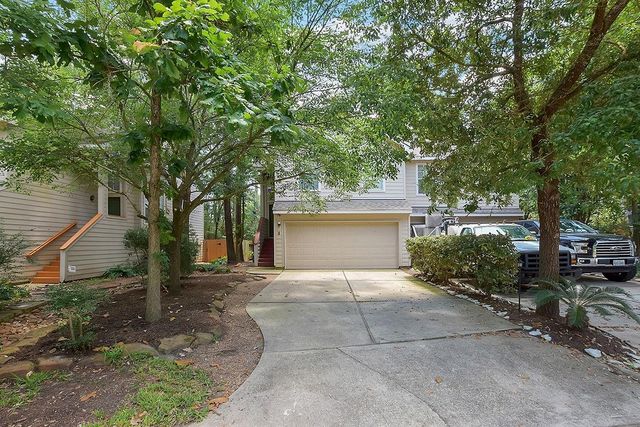 7 Newberry Trail Court, The Woodlands, TX 77382