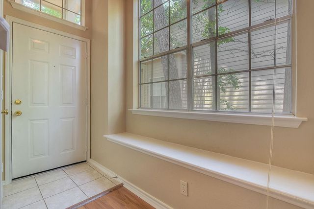 7 Newberry Trail Court, The Woodlands, TX 77382