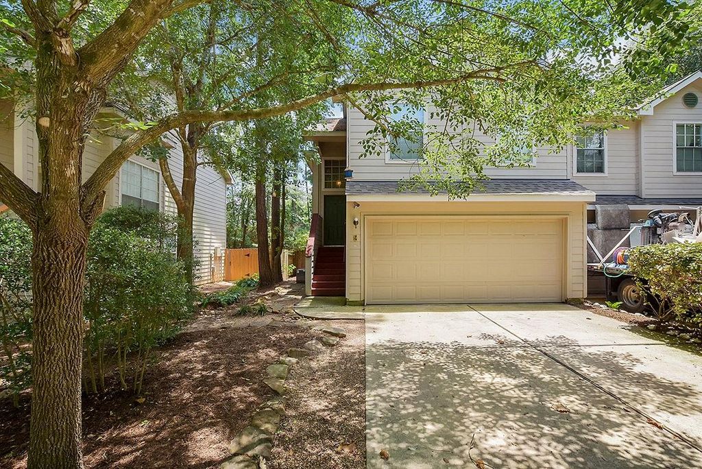 7 Newberry Trail Court, The Woodlands, TX 77382