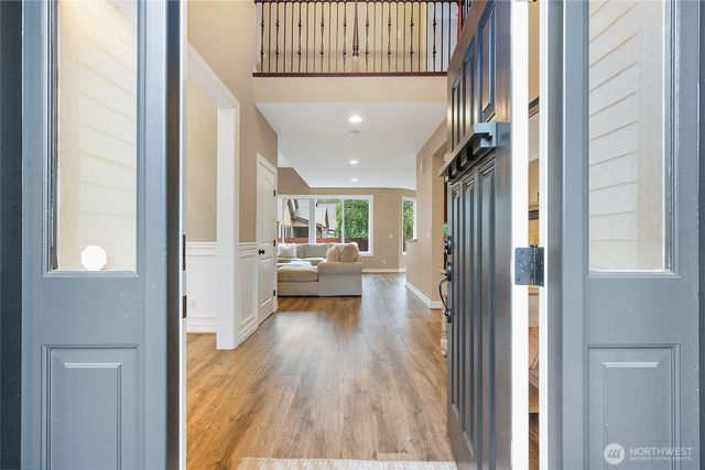 32113 Sunny Lane, Black Diamond, WA 98010