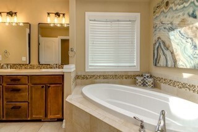 32113 Sunny Lane, Black Diamond, WA 98010