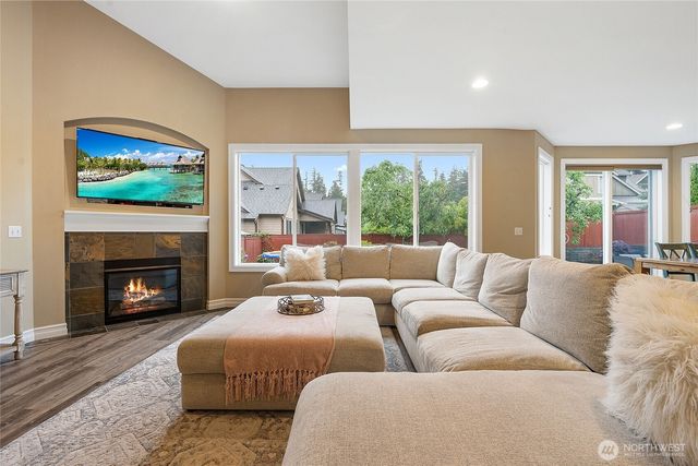32113 Sunny Lane, Black Diamond, WA 98010