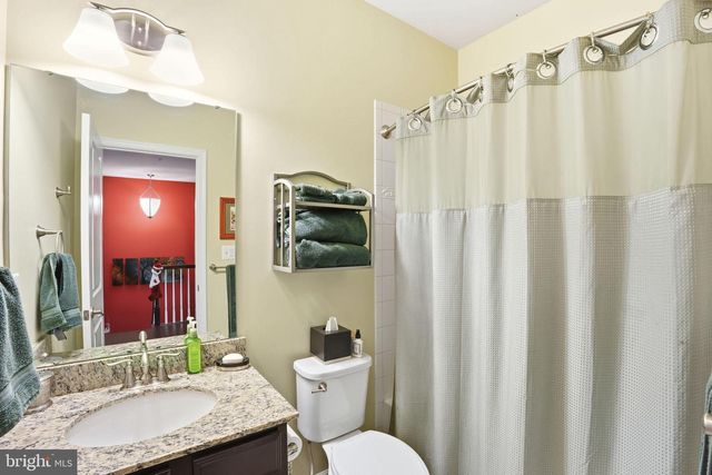 2538 BALDWIN CRES NE, Washington, DC 20018