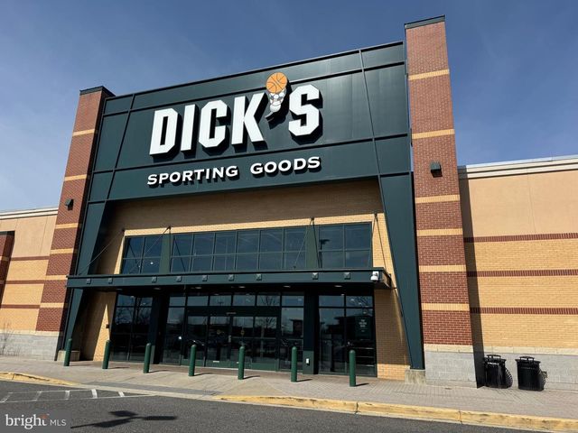 2538 BALDWIN CRES NE, Washington, DC 20018