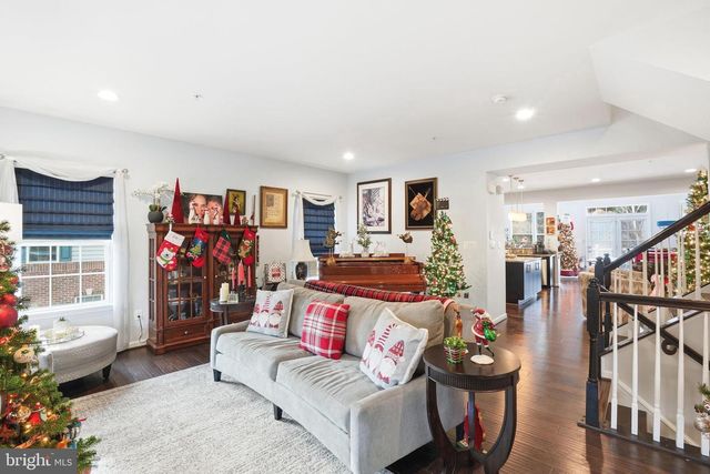 2538 BALDWIN CRES NE, Washington, DC 20018