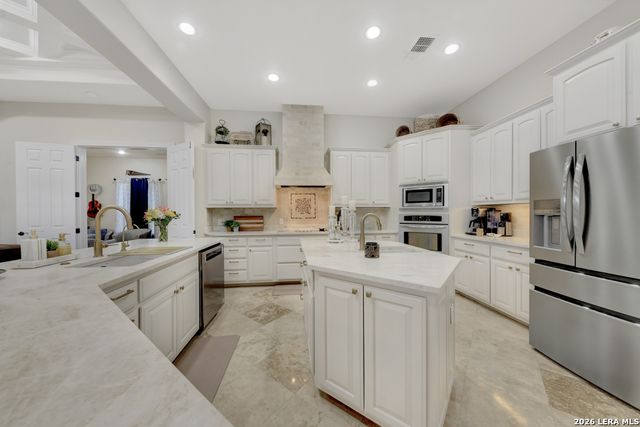 115 Treeline, Spring Branch, TX 78070