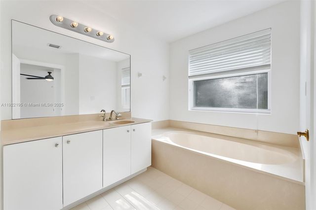 15854 SW 21st St, Miramar, FL 33027