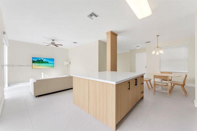 15854 SW 21st St, Miramar, FL 33027