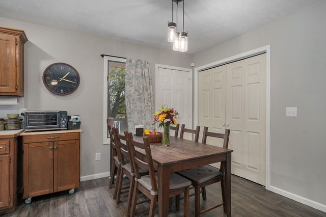 2424 N Campbell Avenue, Springfield, MO 65803