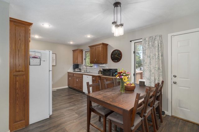 2424 N Campbell Avenue, Springfield, MO 65803
