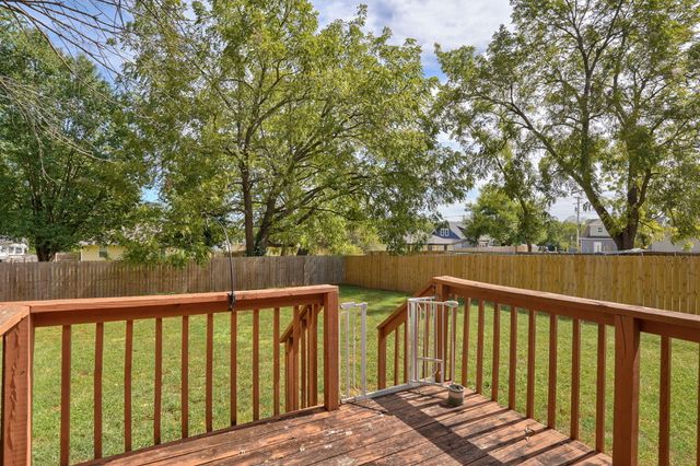 2424 N Campbell Avenue, Springfield, MO 65803